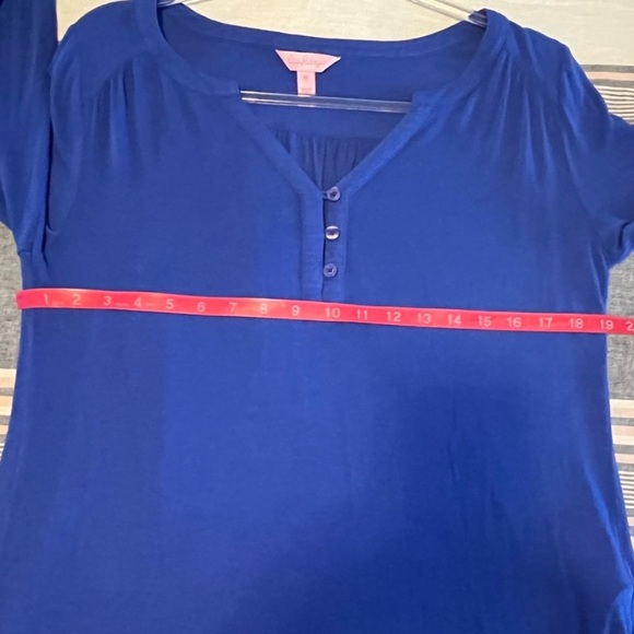 Lily pulitzer stretchy and smooth medium size top - Picture 6 of 9
